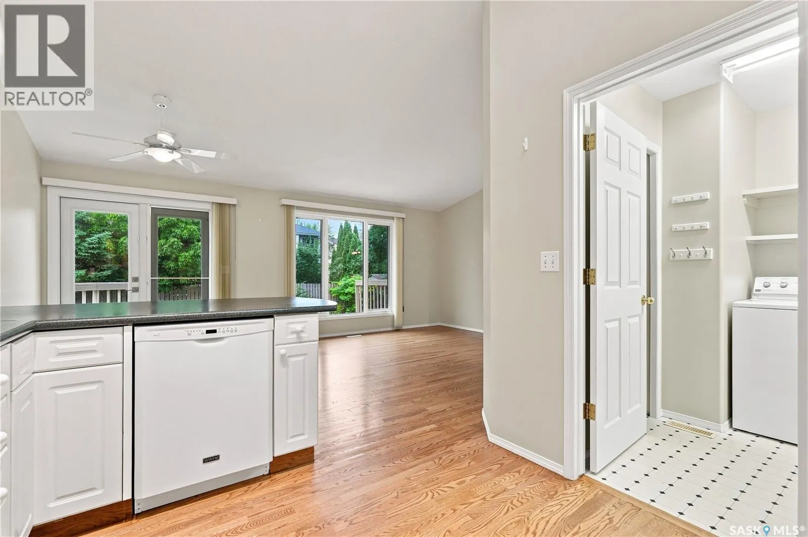 323 Garvie ROAD