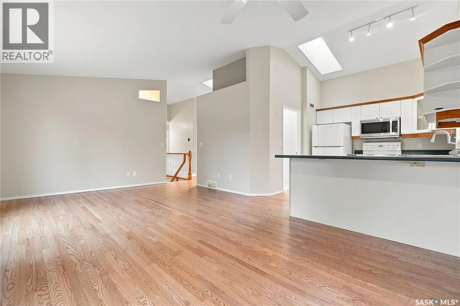 323 Garvie ROAD