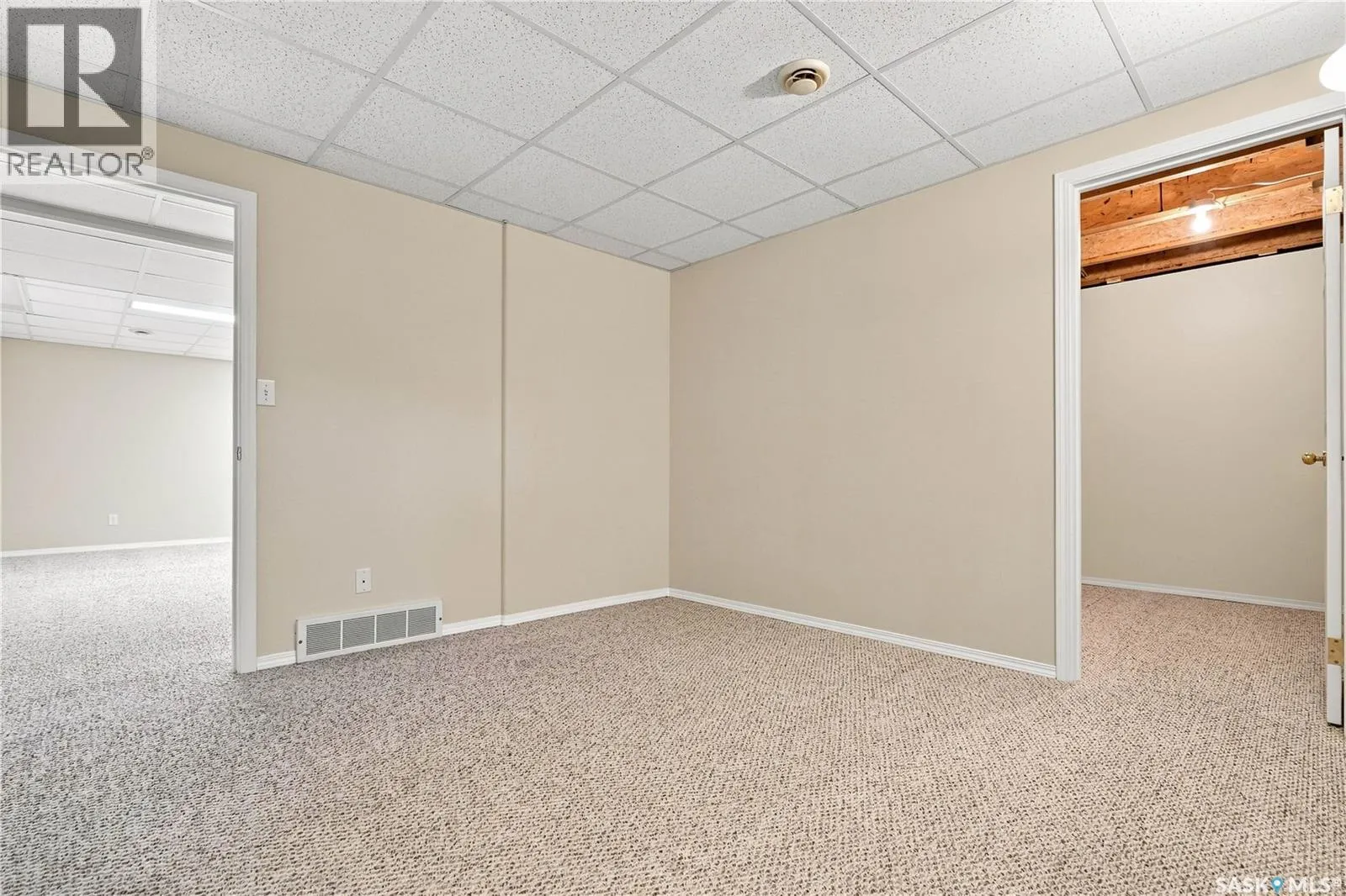 323 Garvie ROAD