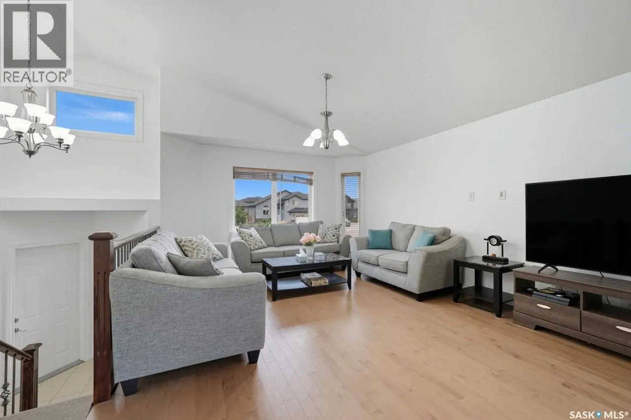 455 Hastings CRESCENT