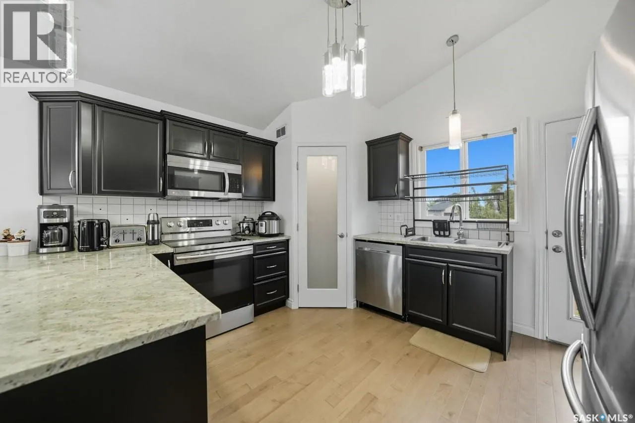 455 Hastings CRESCENT