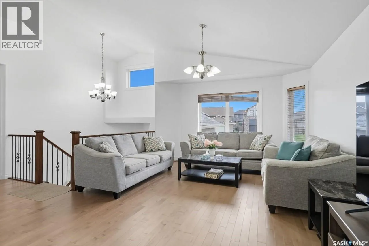 455 Hastings CRESCENT