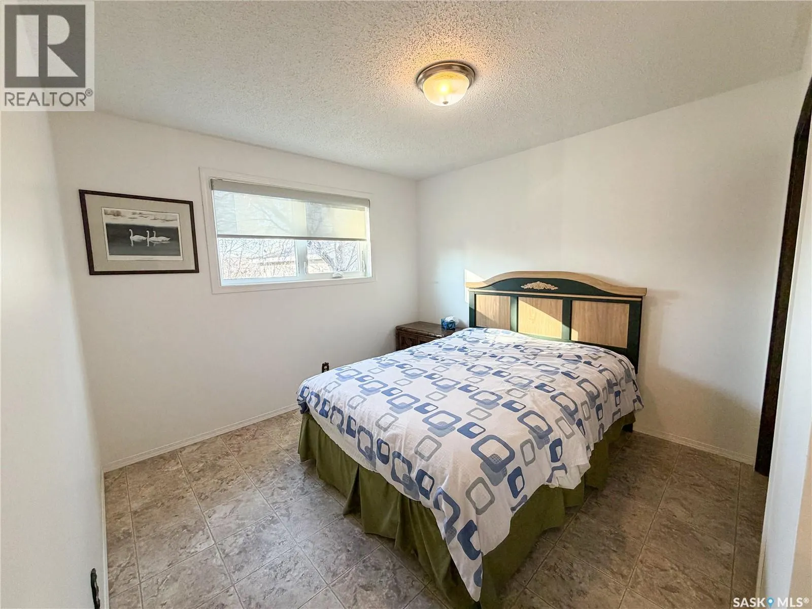 64 Dunfield CRESCENT
