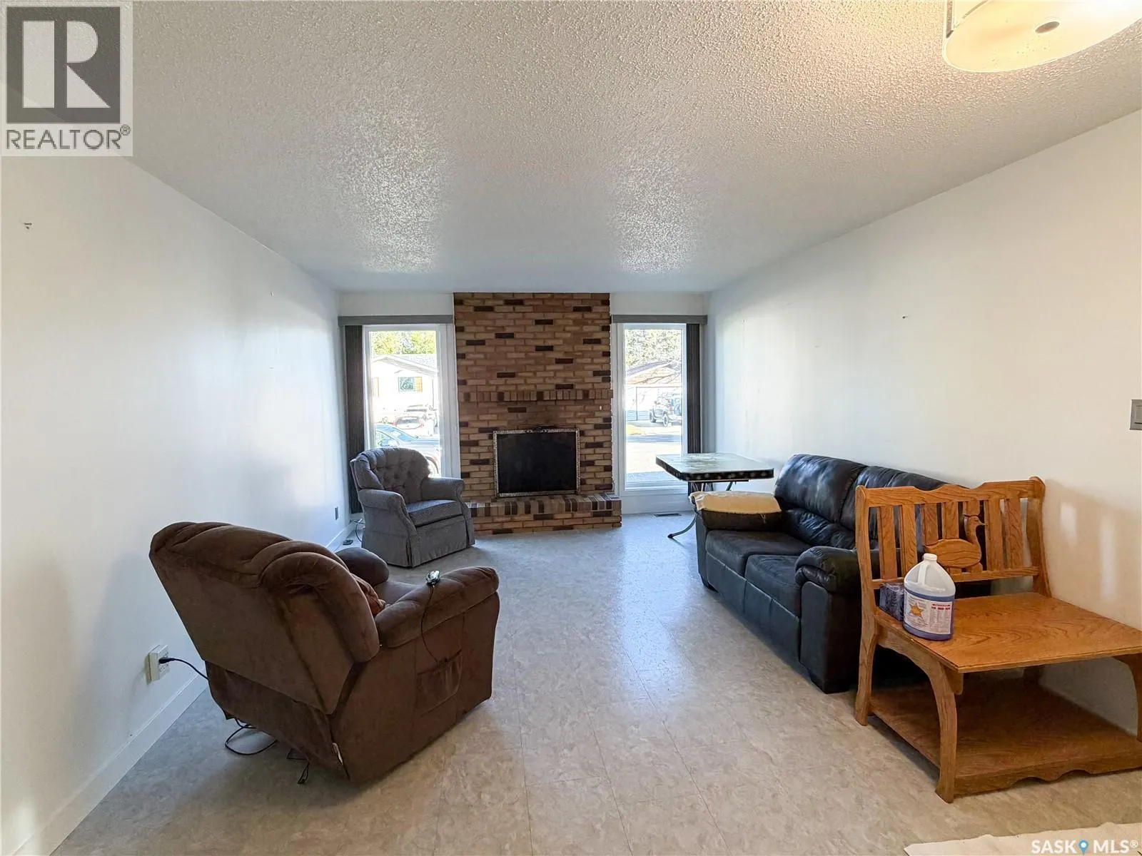 64 Dunfield CRESCENT