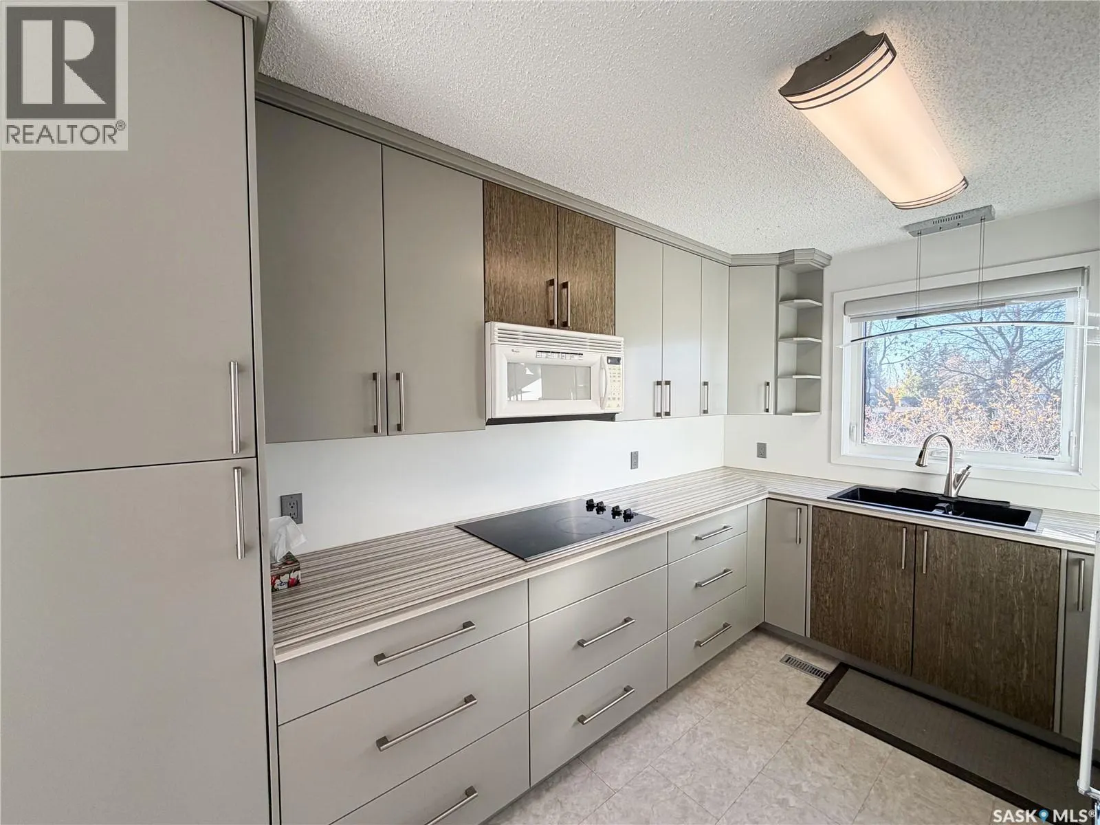 64 Dunfield CRESCENT