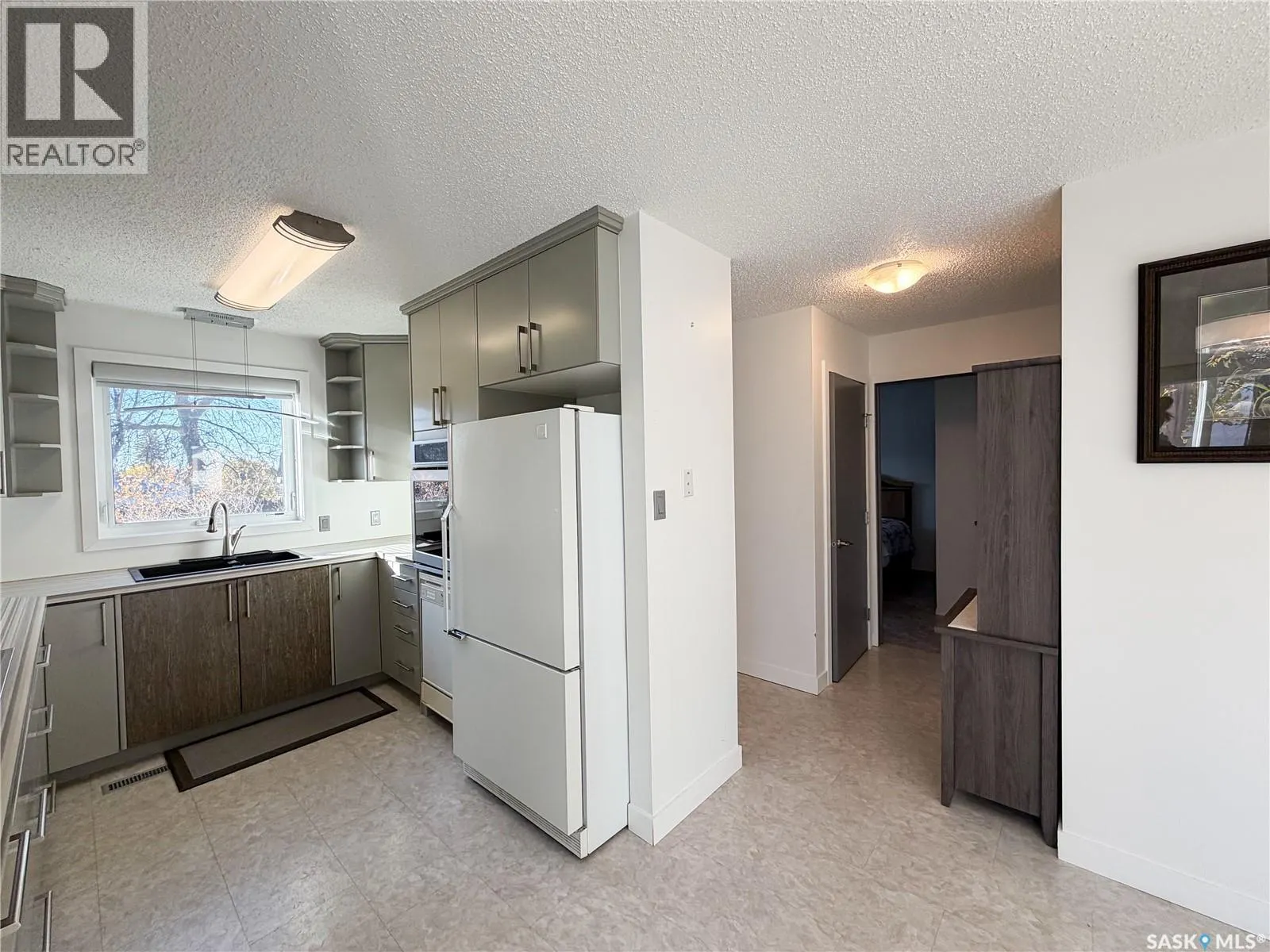 64 Dunfield CRESCENT