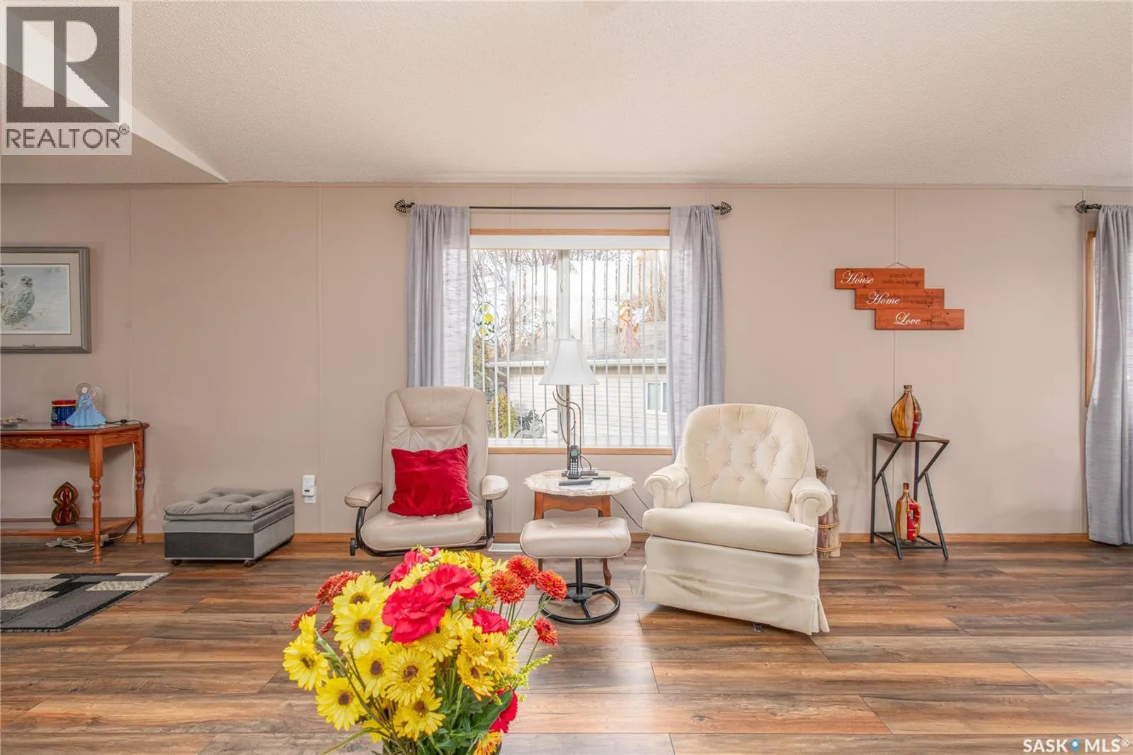 E15 1455 9th AVENUE NE