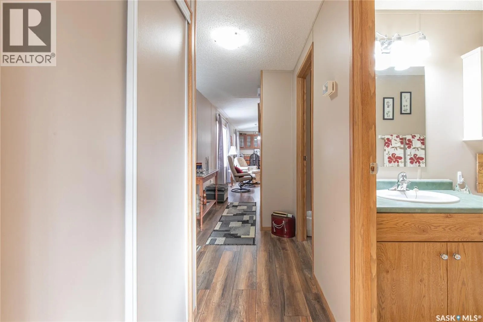 E15 1455 9th AVENUE NE