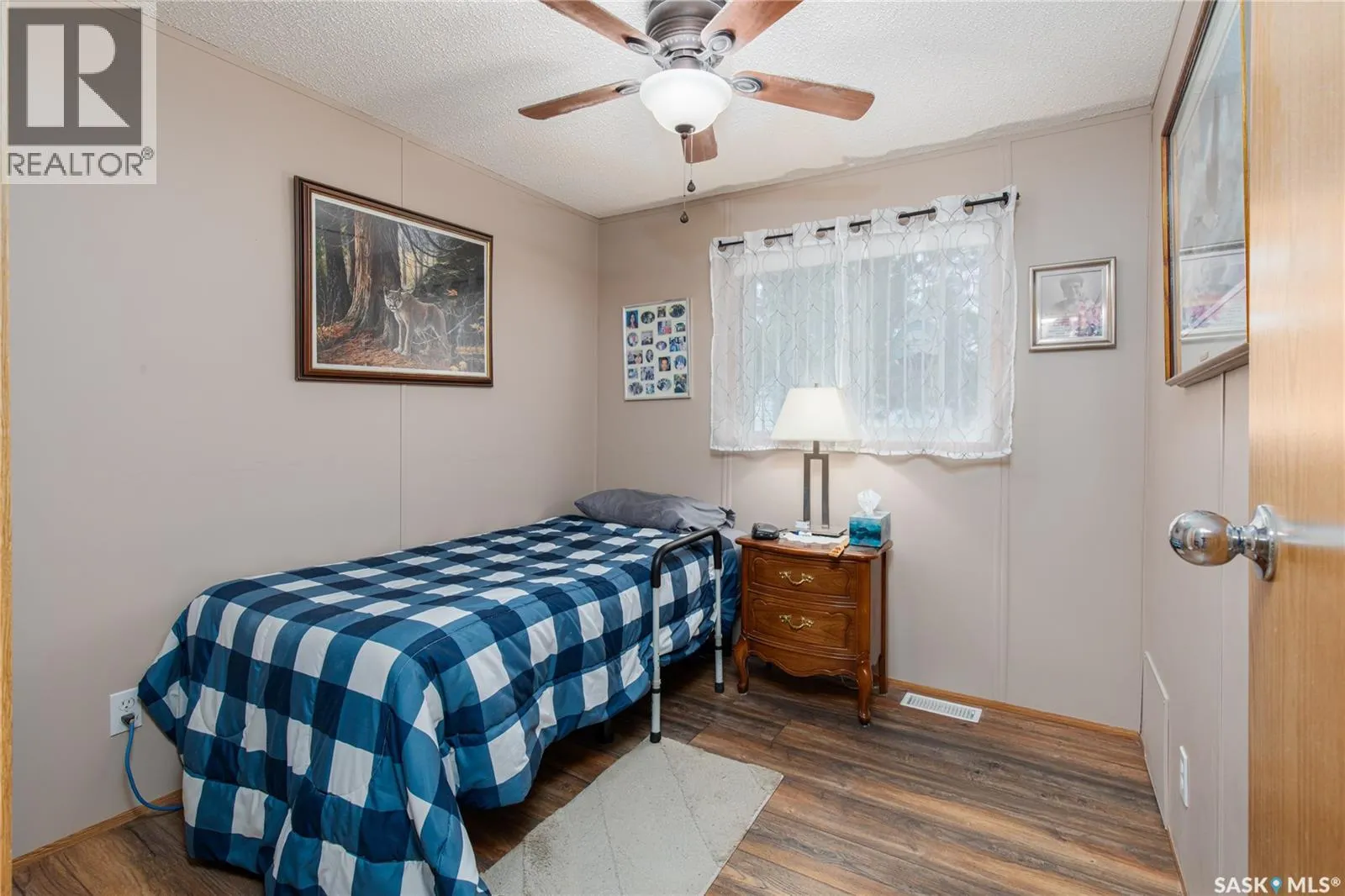 E15 1455 9th AVENUE NE