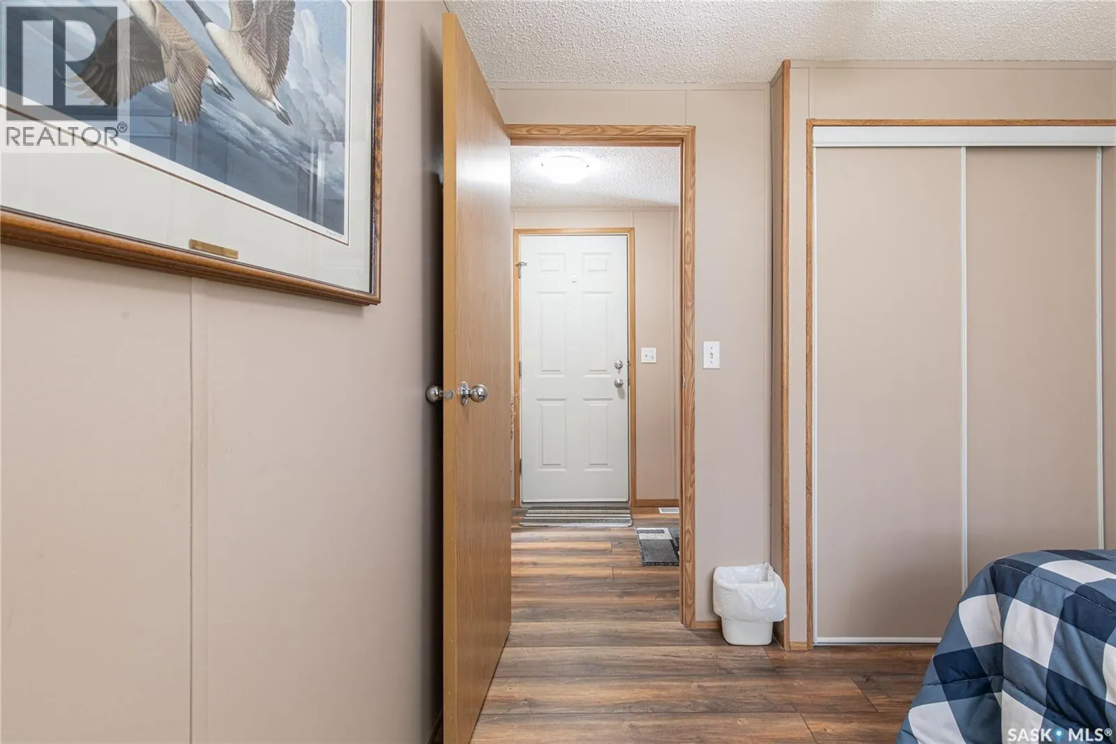 E15 1455 9th AVENUE NE