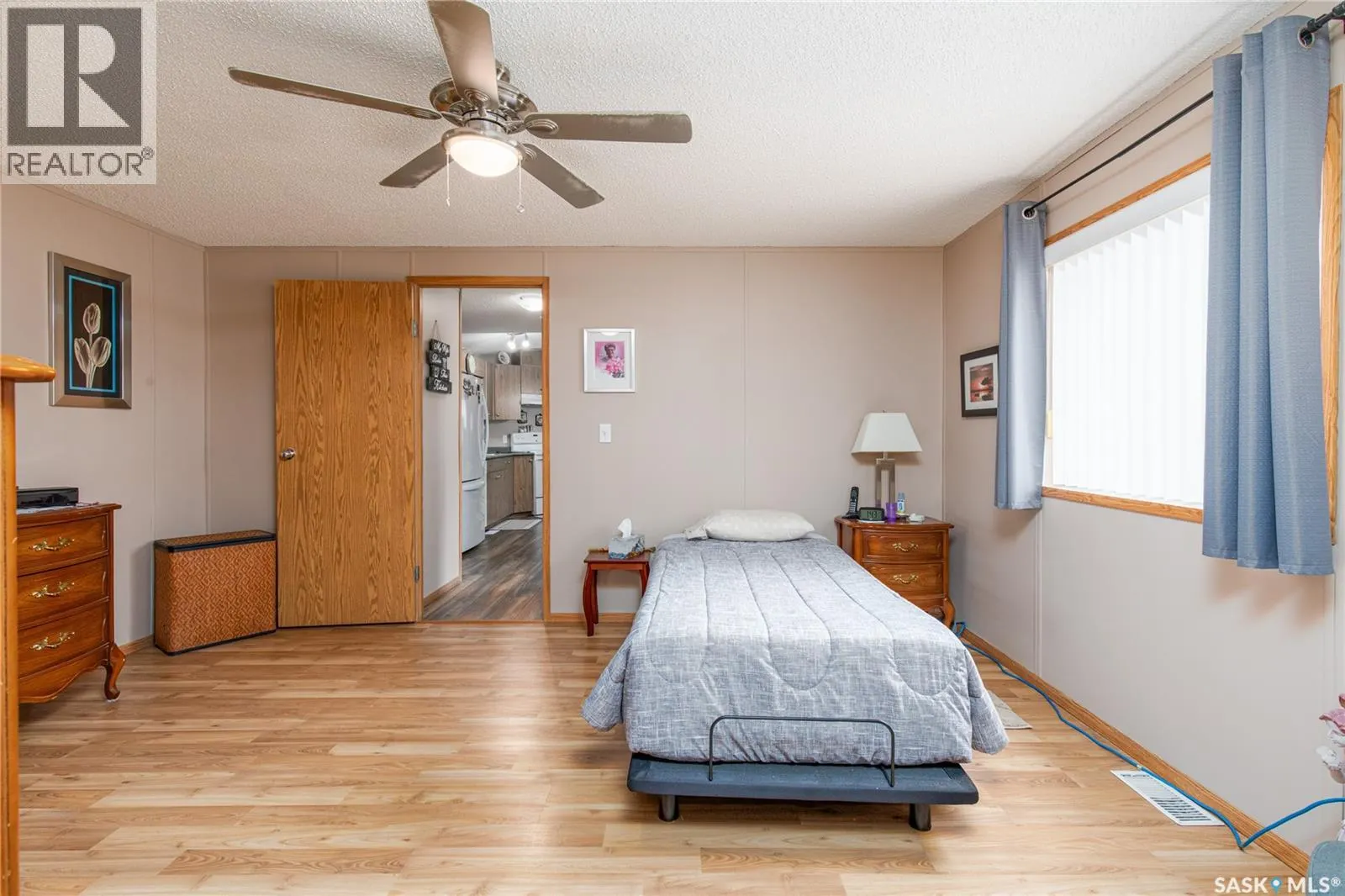 E15 1455 9th AVENUE NE