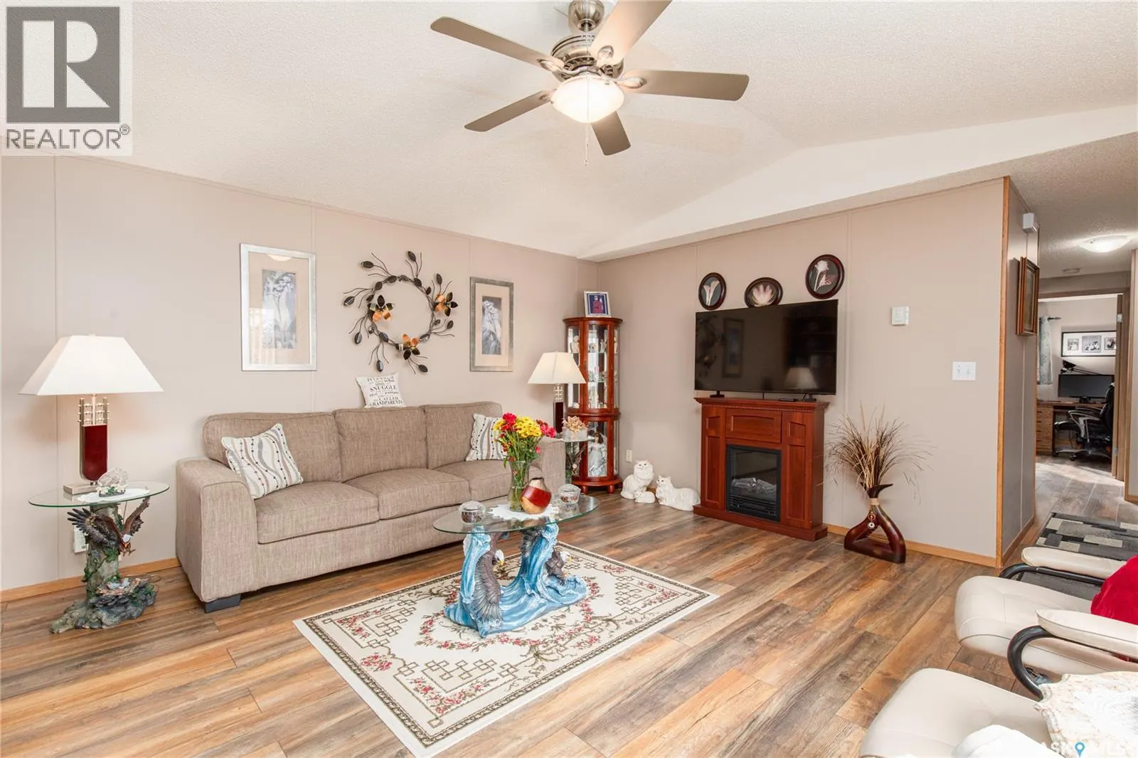 E15 1455 9th AVENUE NE