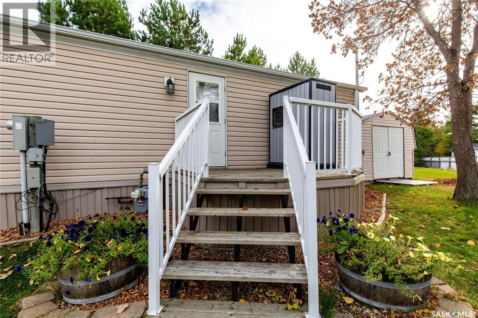 E15 1455 9th AVENUE NE