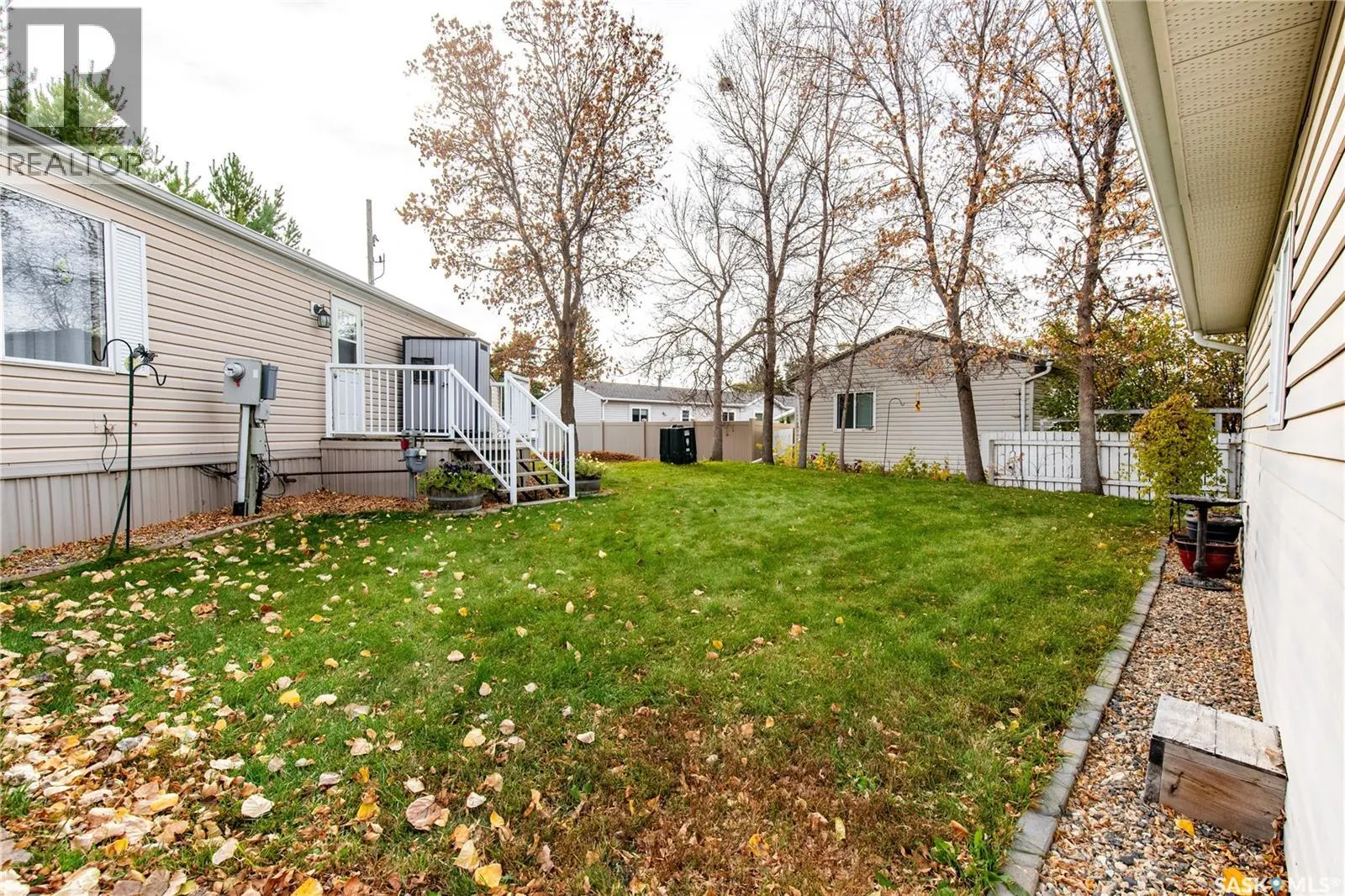 E15 1455 9th AVENUE NE