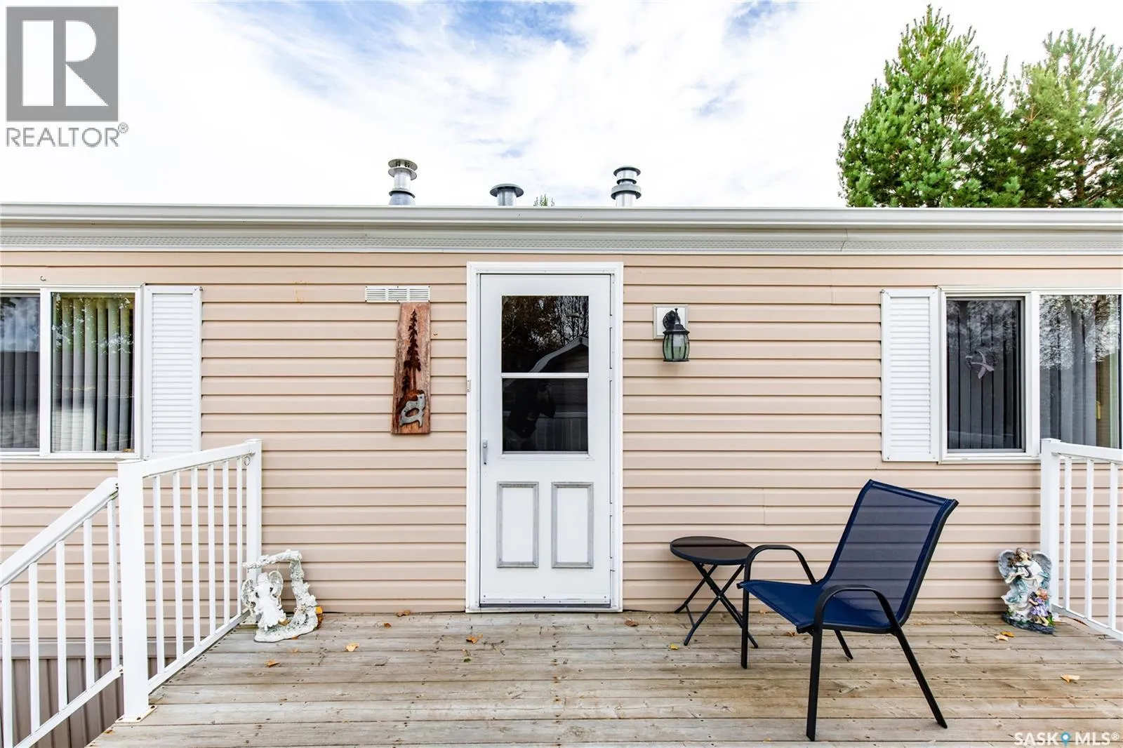 E15 1455 9th AVENUE NE