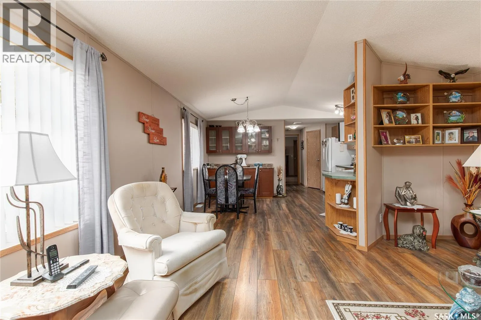 E15 1455 9th AVENUE NE