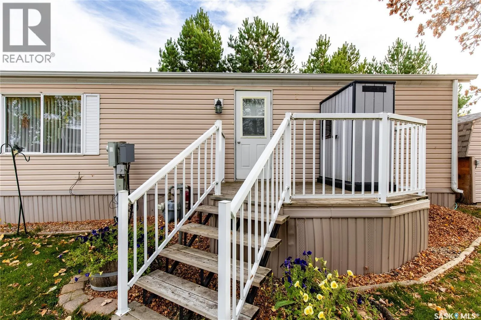 E15 1455 9th AVENUE NE