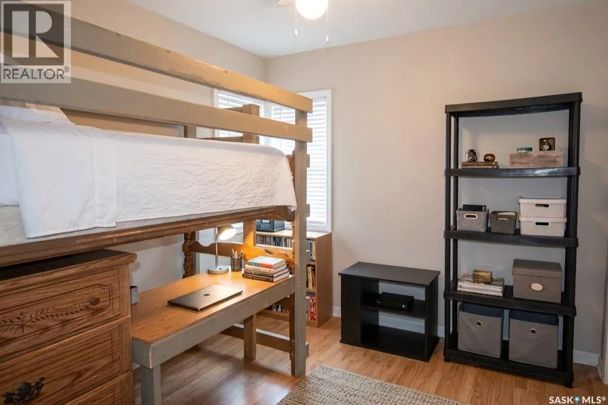 532 13th STREET W
