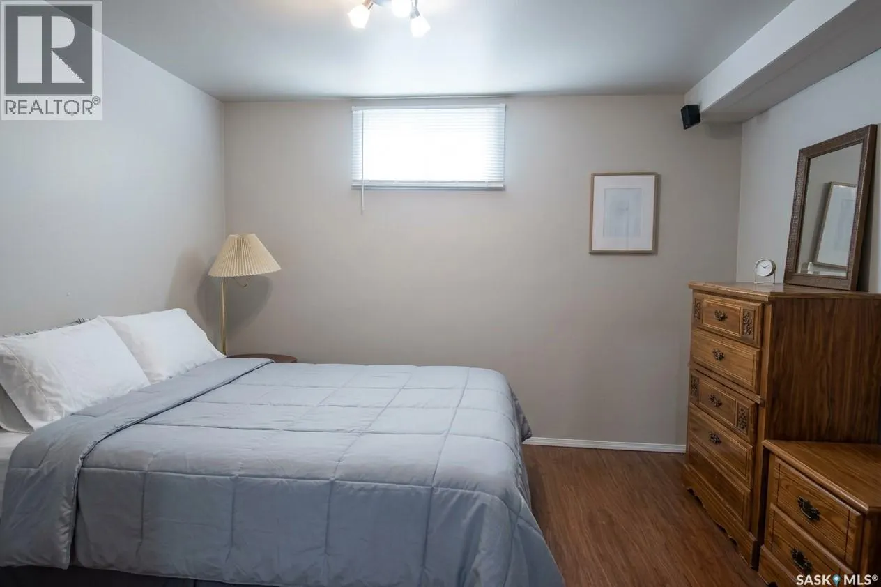532 13th STREET W