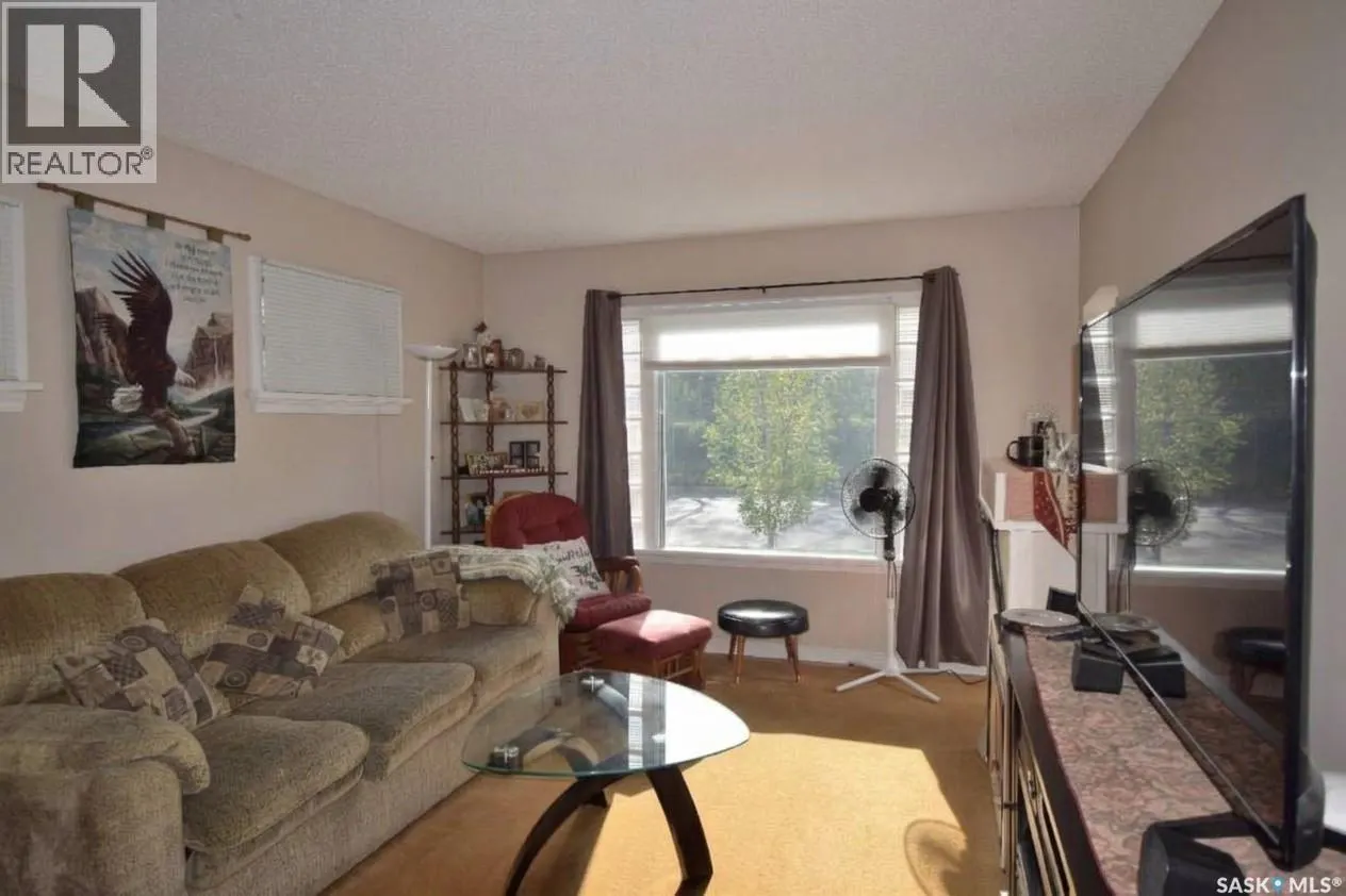 532 13th STREET W