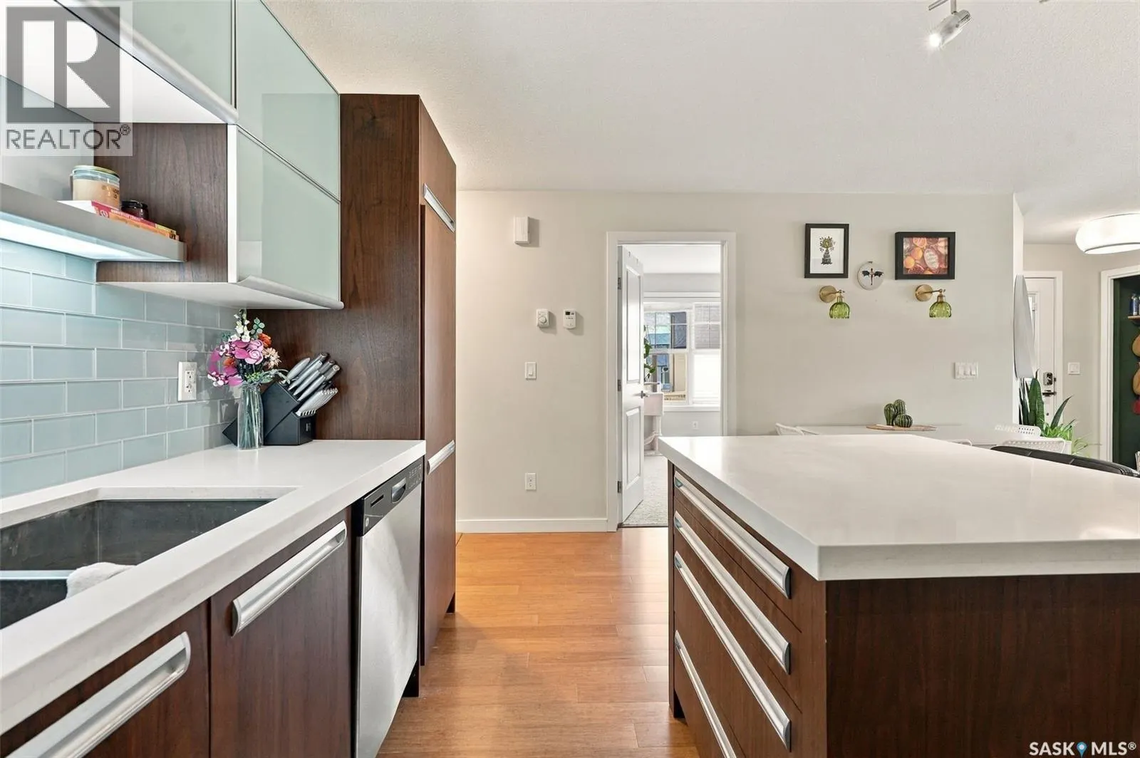 211 1015 Patrick CRESCENT