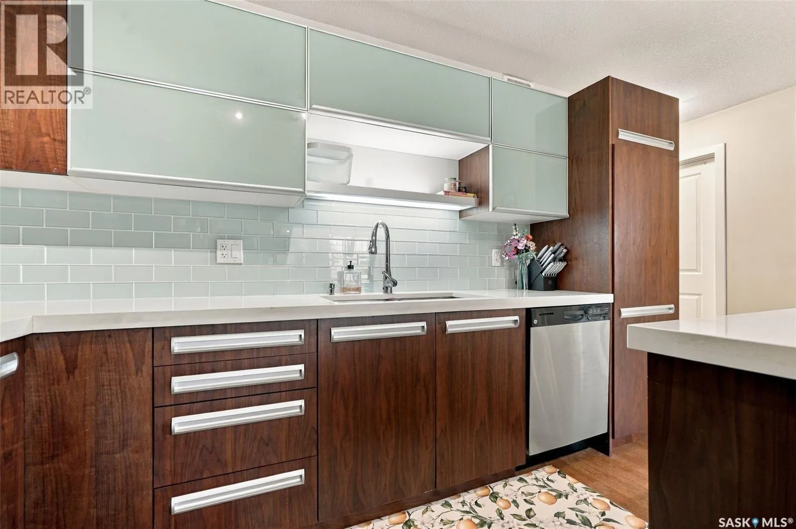 211 1015 Patrick CRESCENT