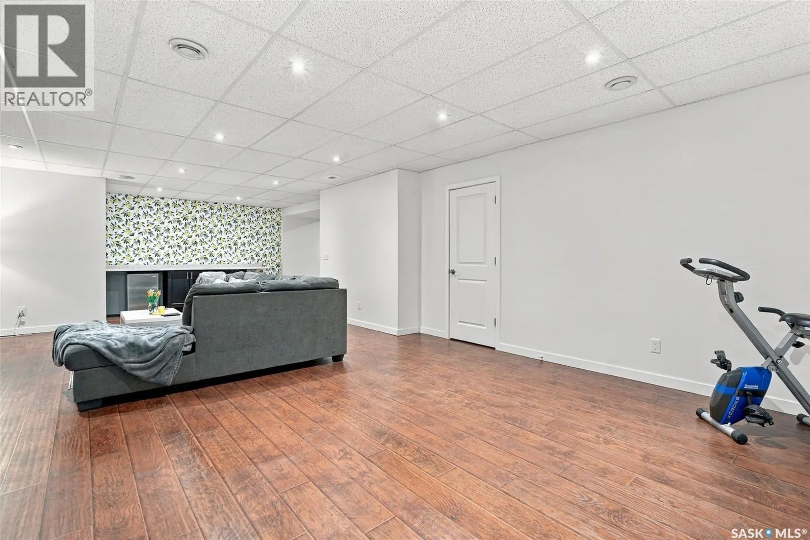 211 1015 Patrick CRESCENT