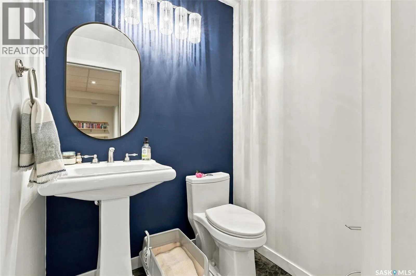211 1015 Patrick CRESCENT