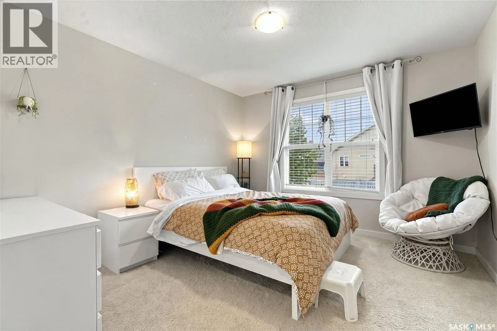 211 1015 Patrick CRESCENT