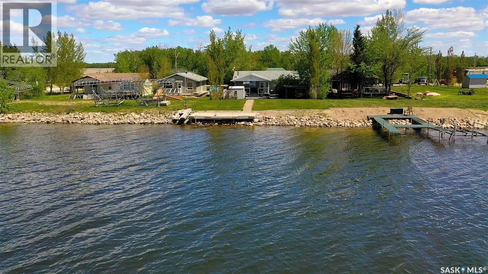 115 Lakeside DRIVE