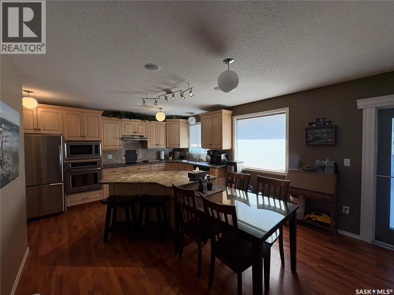 115 Lakeside DRIVE