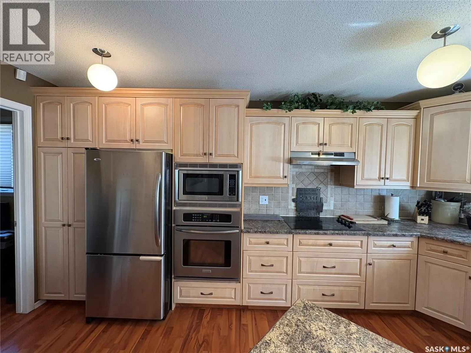 115 Lakeside DRIVE