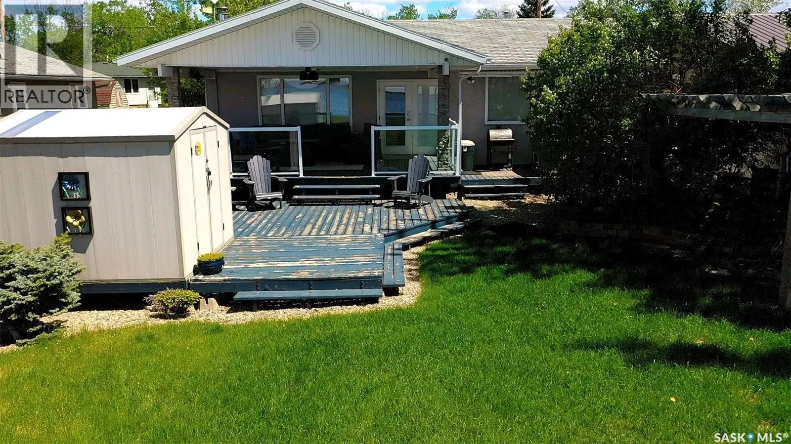 115 Lakeside DRIVE