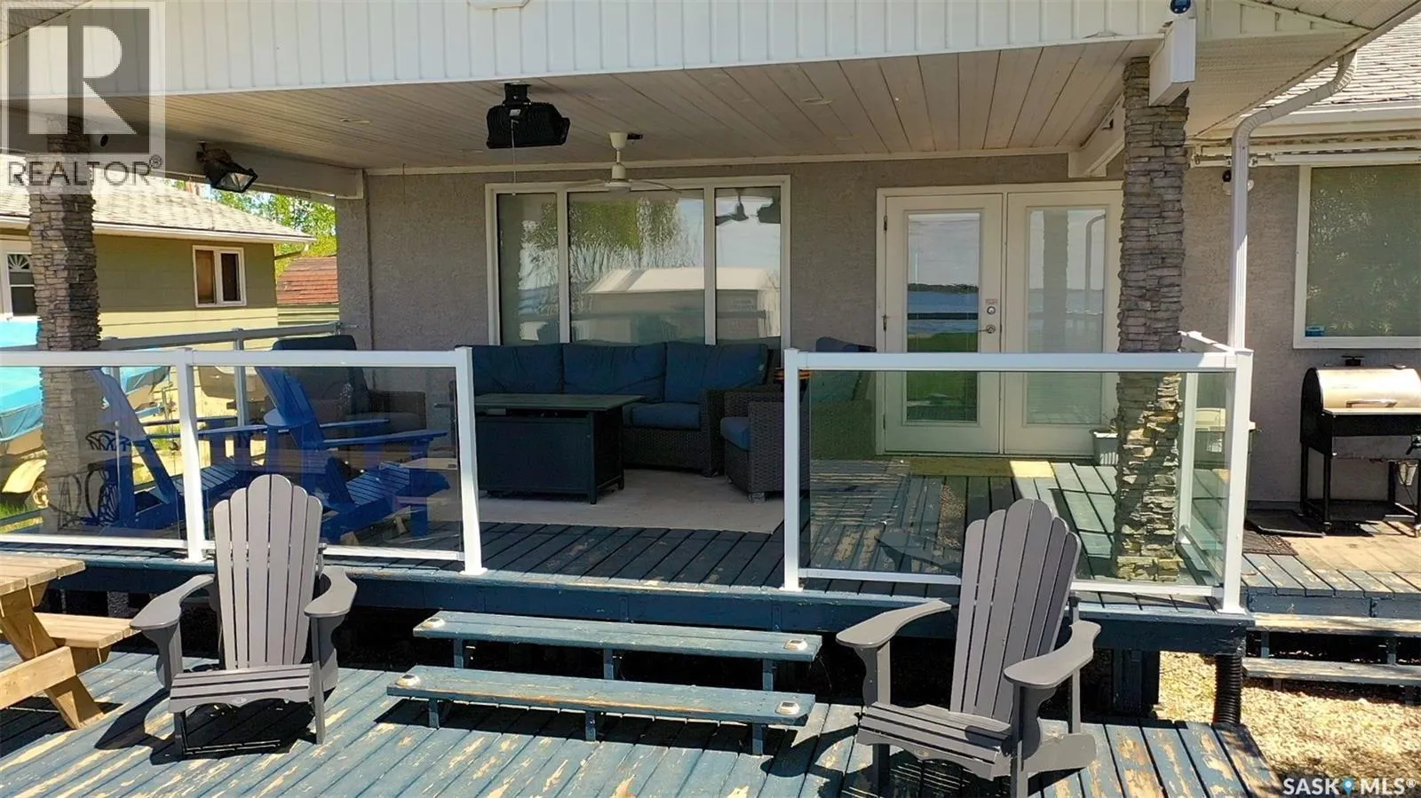 115 Lakeside DRIVE