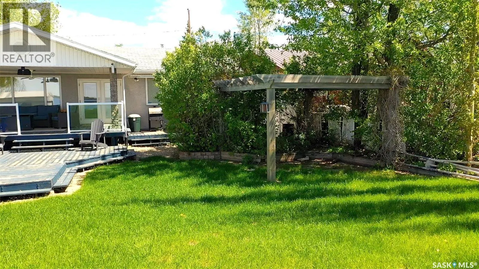 115 Lakeside DRIVE