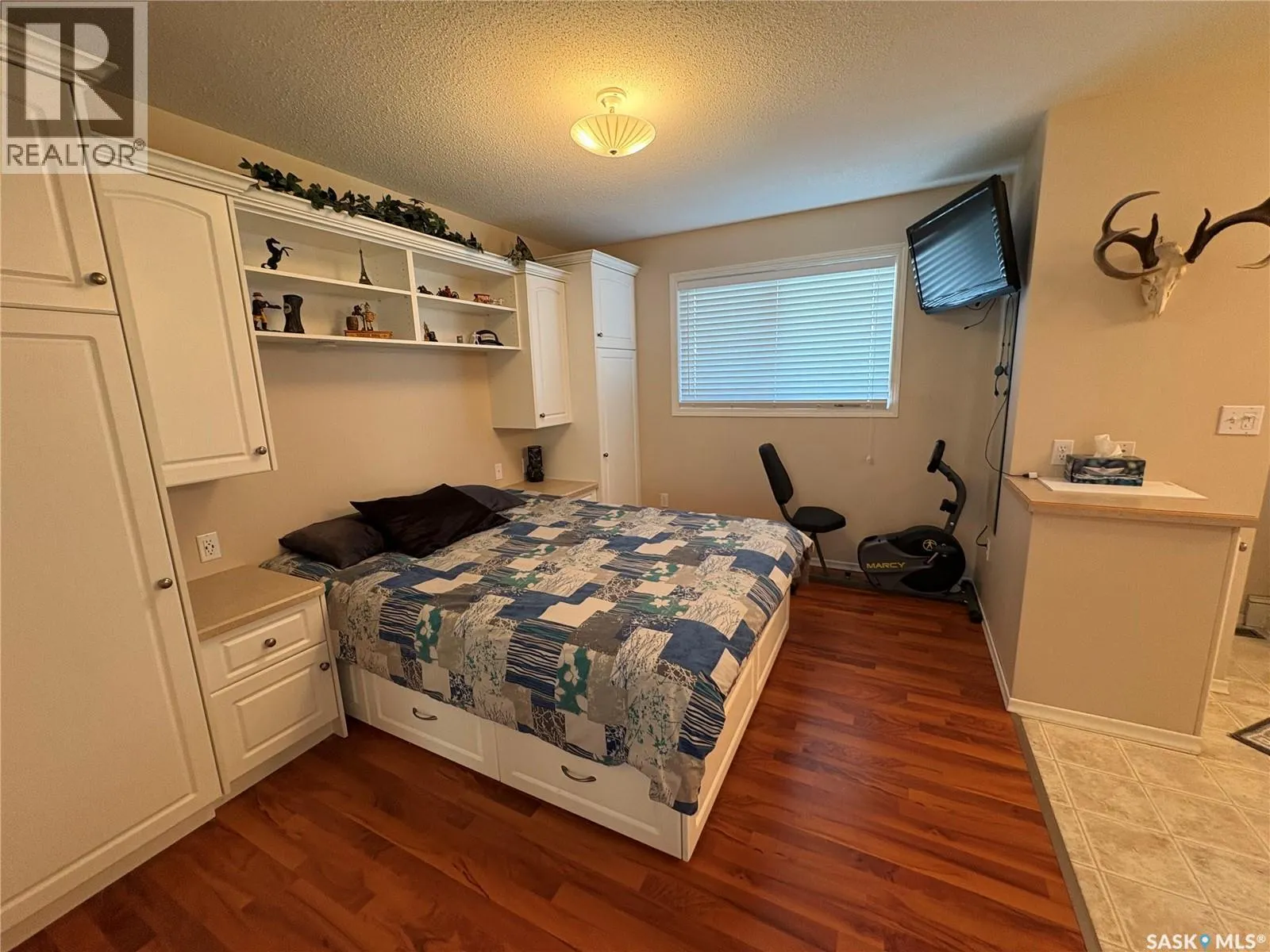 115 Lakeside DRIVE