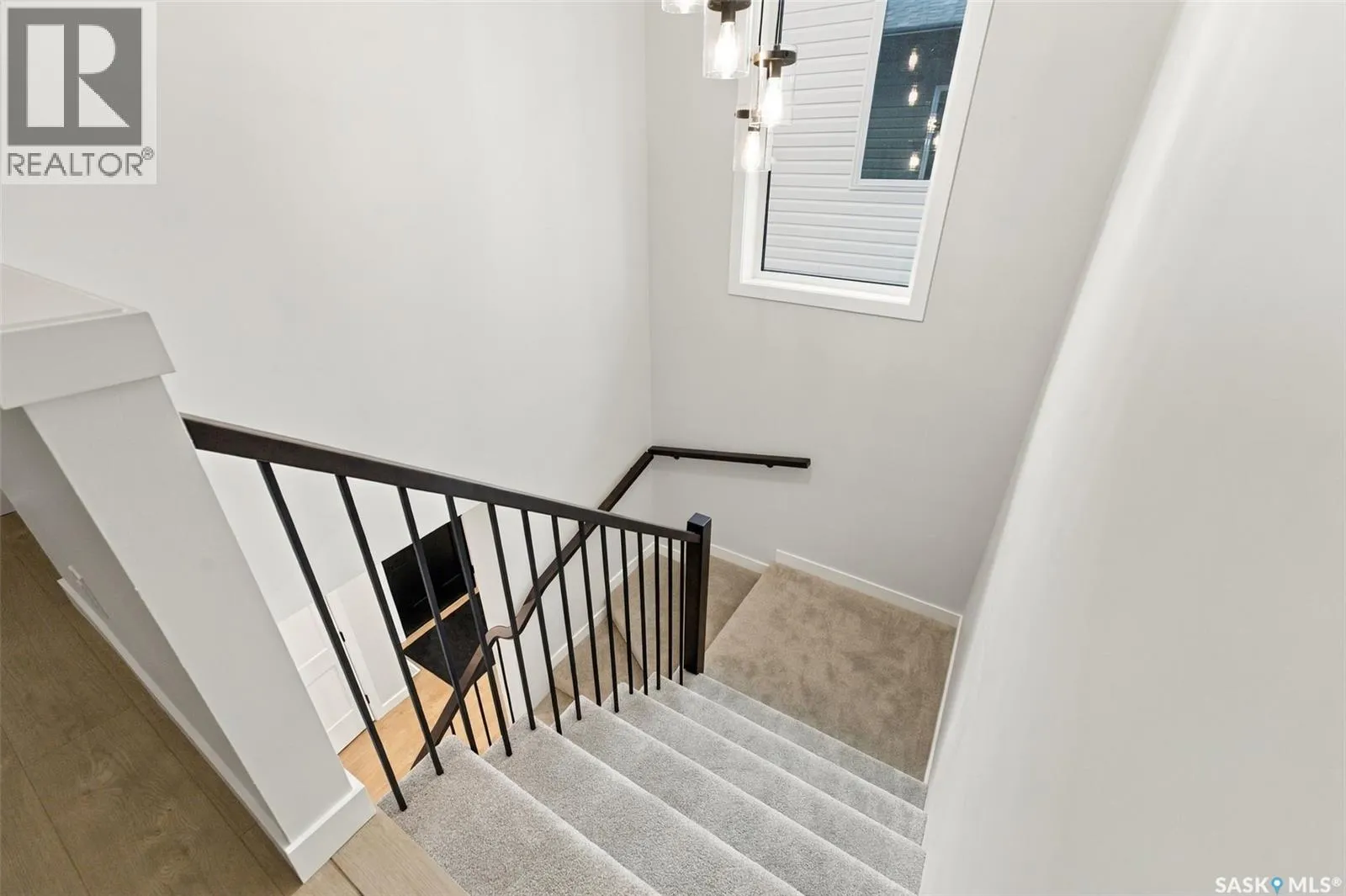 247 Doran WAY