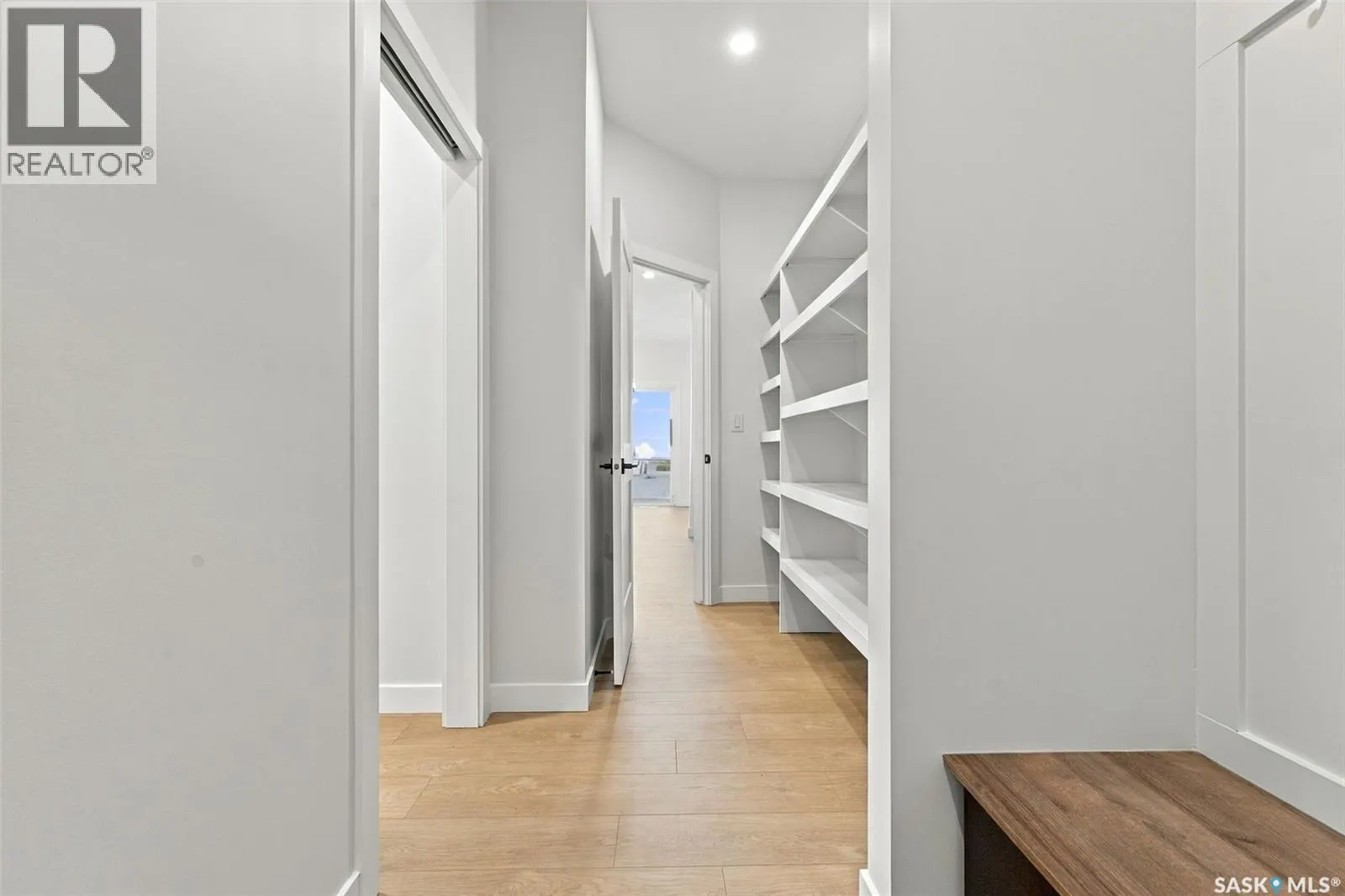 247 Doran WAY