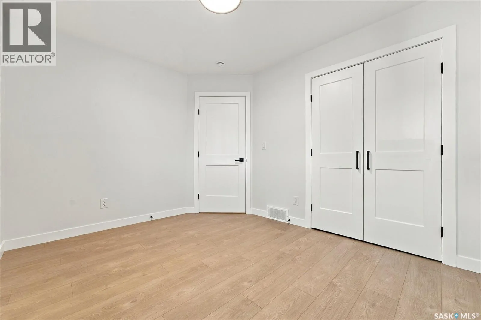 247 Doran WAY
