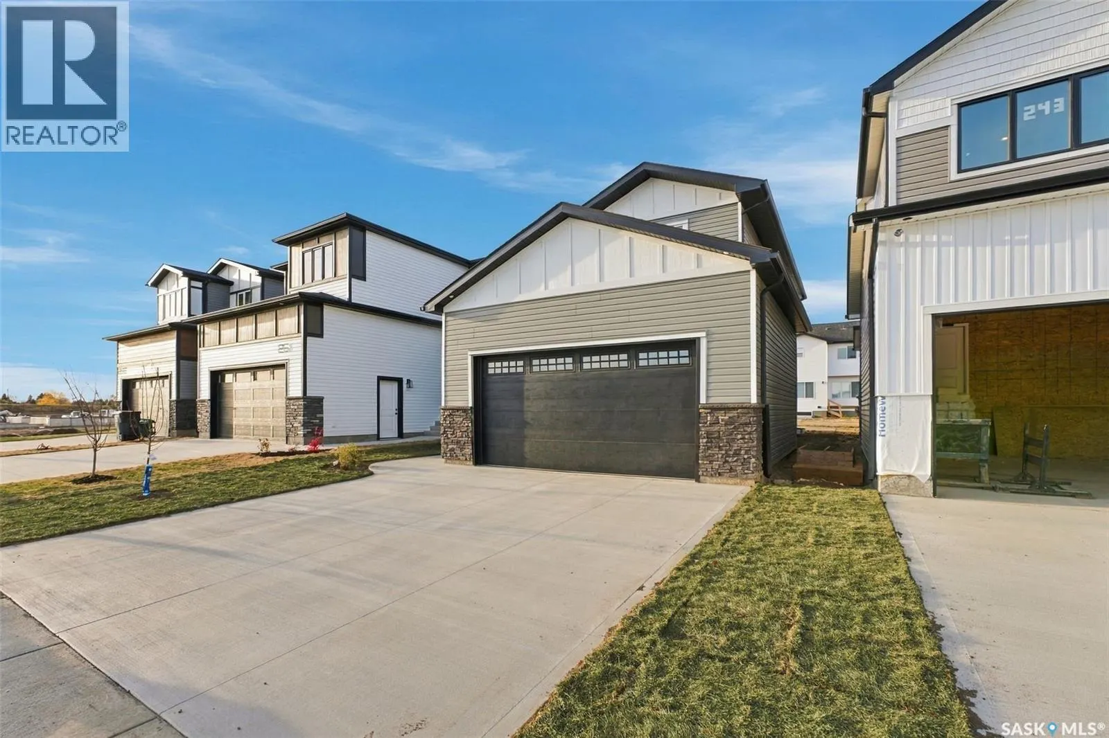 247 Doran WAY