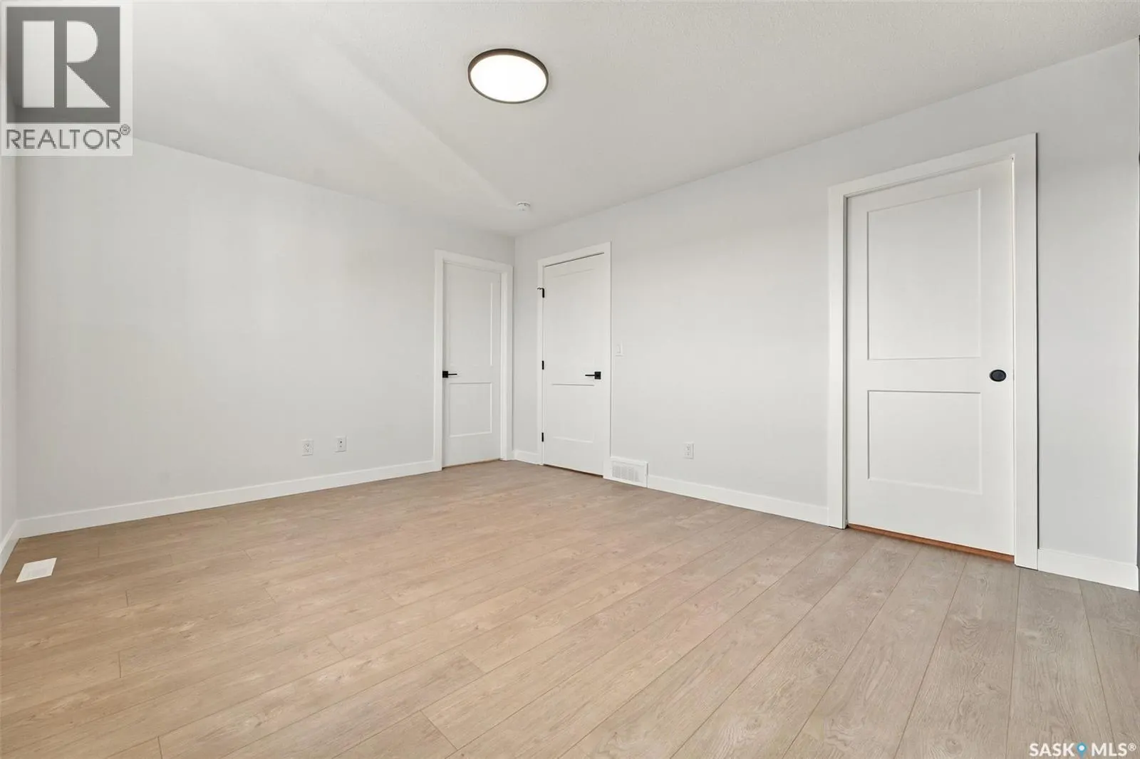 247 Doran WAY
