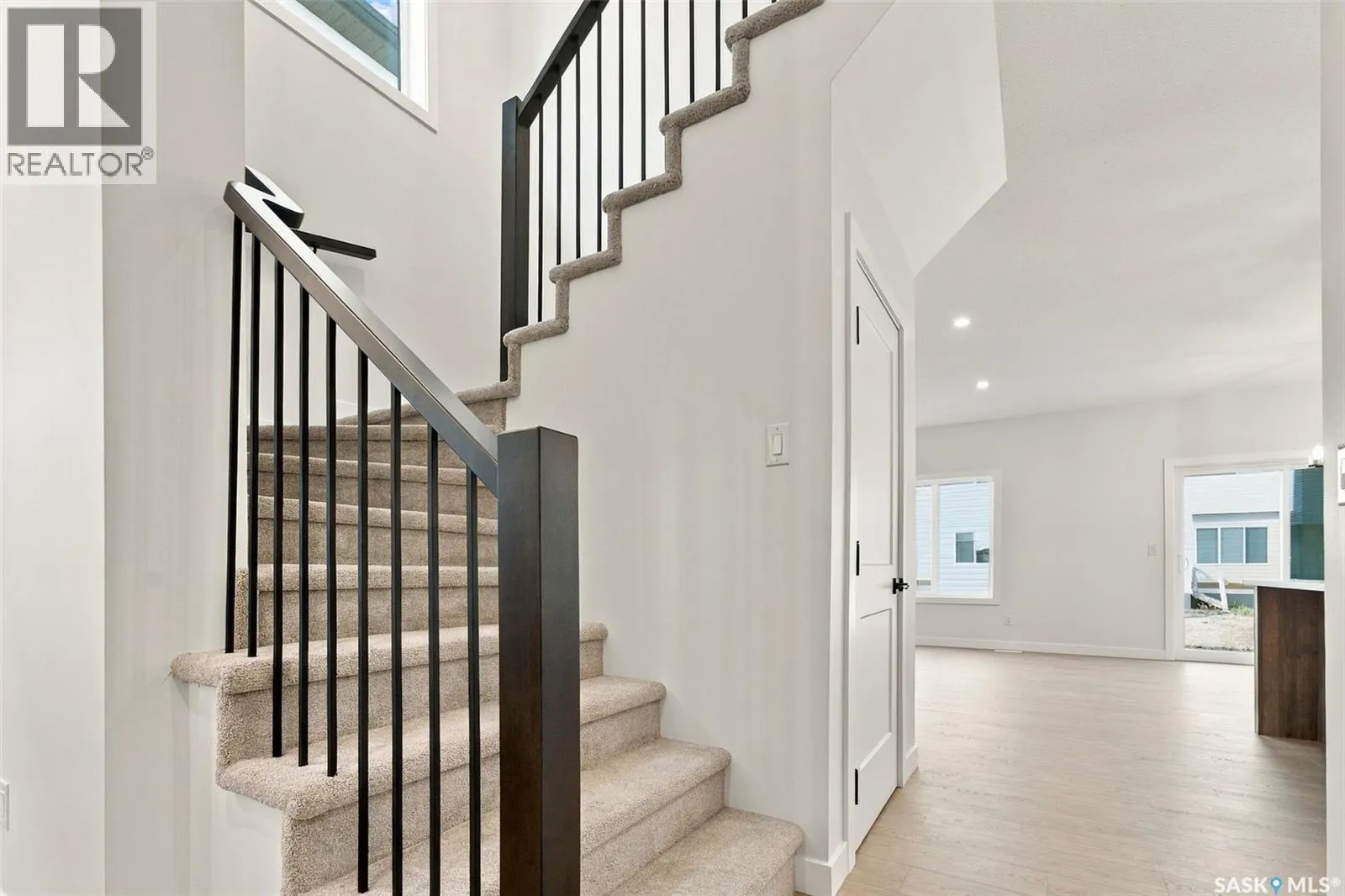 247 Doran WAY