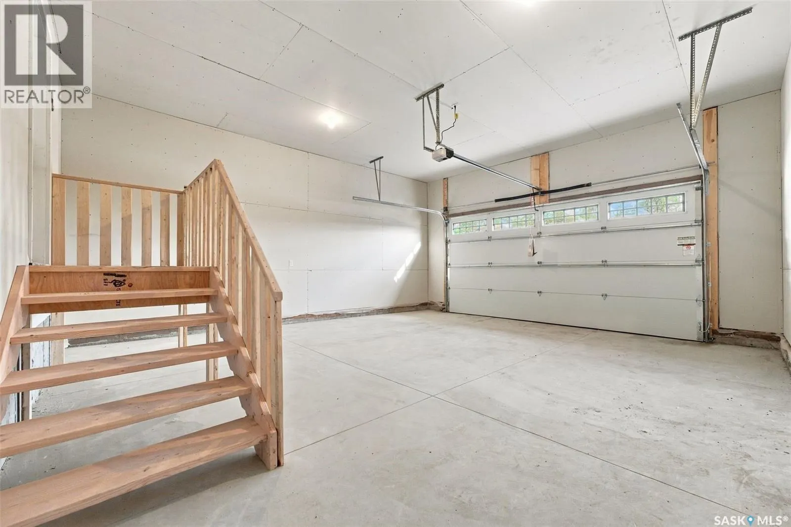247 Doran WAY