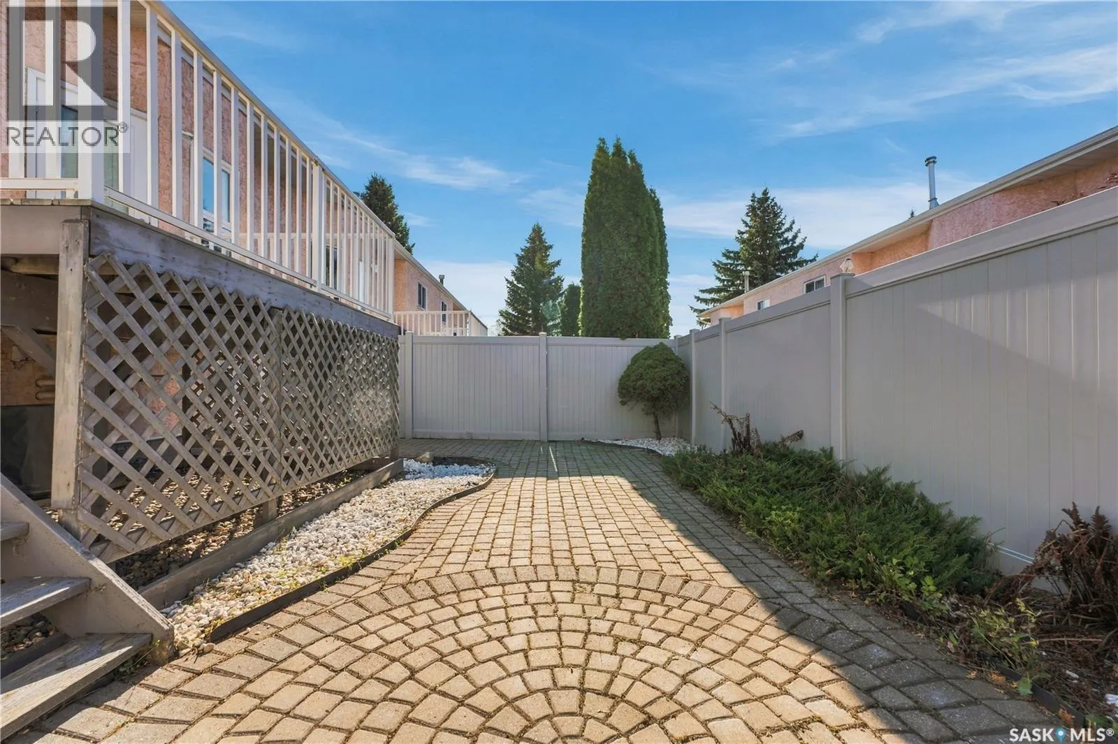 305 610 Perehudoff CRESCENT