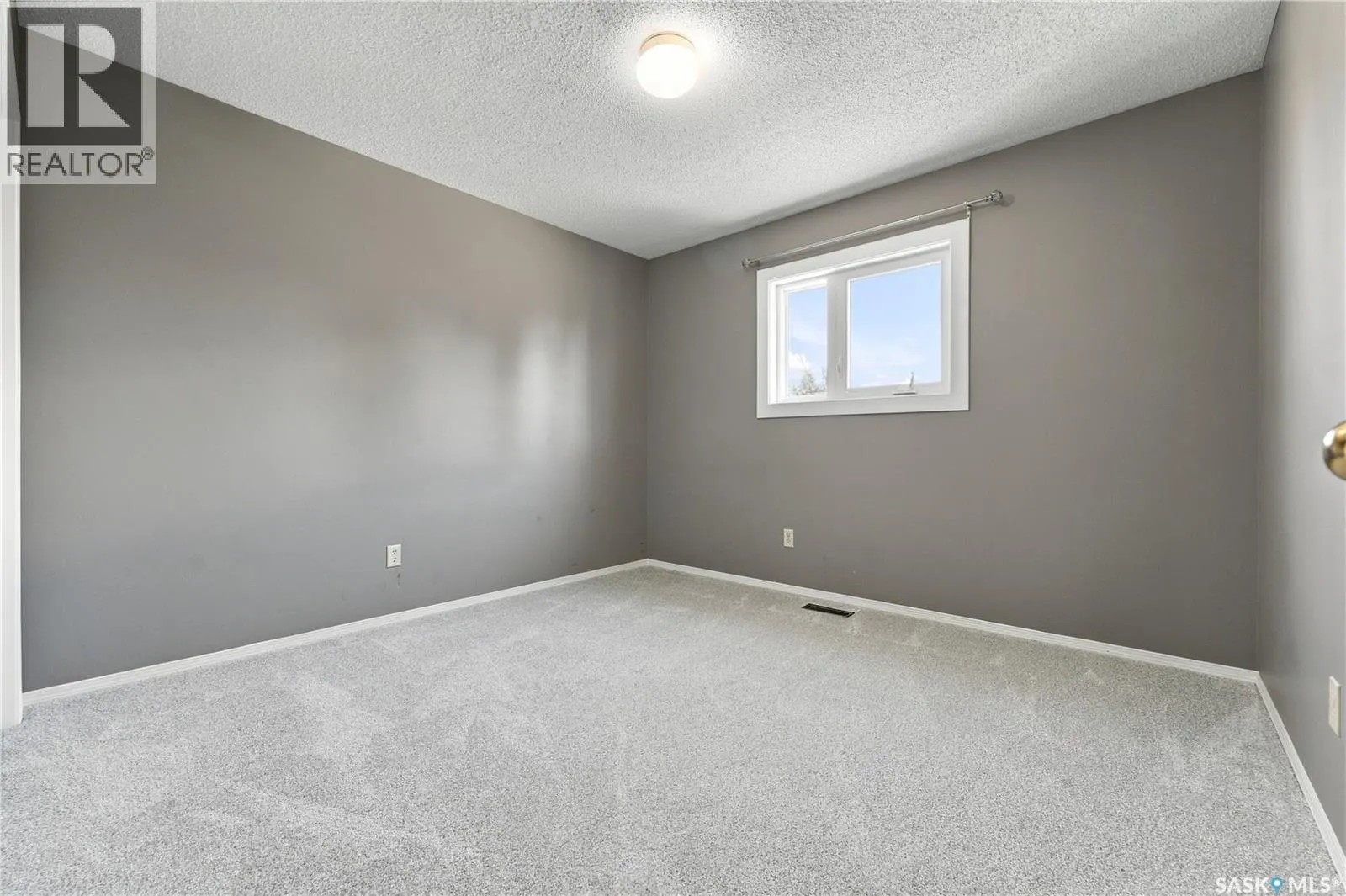 305 610 Perehudoff CRESCENT