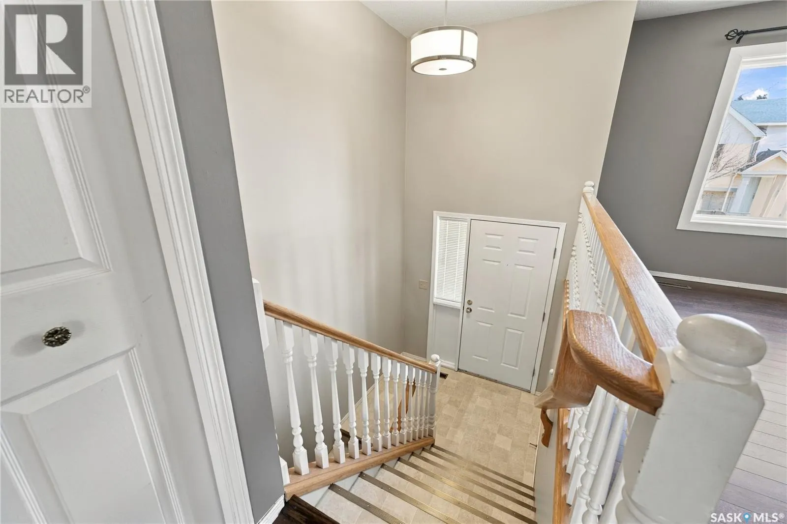 305 610 Perehudoff CRESCENT