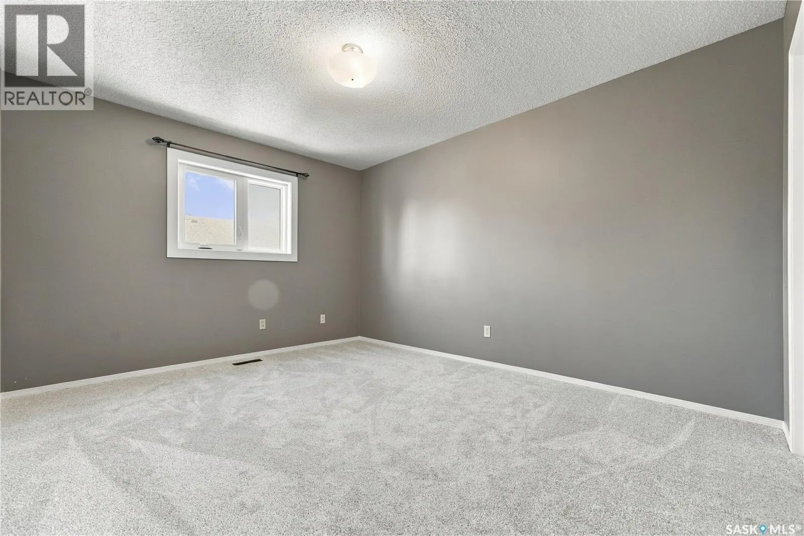 305 610 Perehudoff CRESCENT