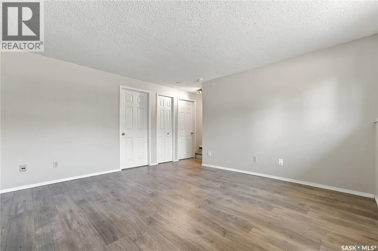 305 610 Perehudoff CRESCENT