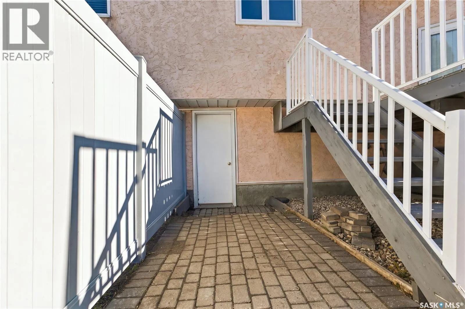 305 610 Perehudoff CRESCENT