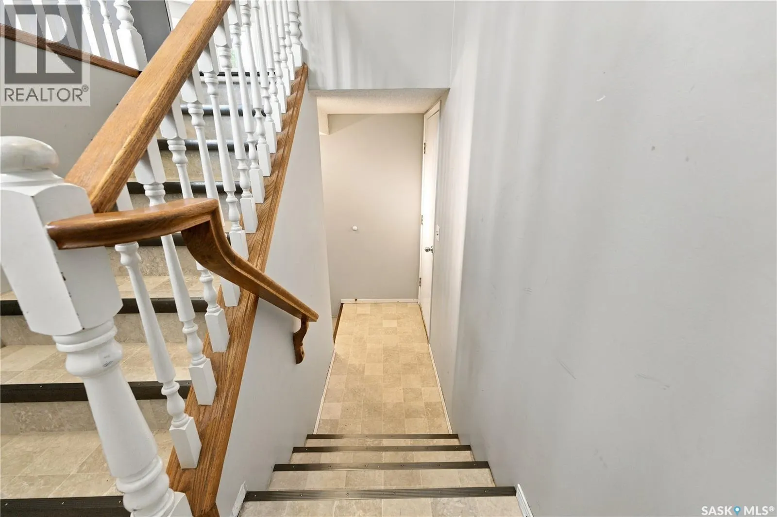 305 610 Perehudoff CRESCENT